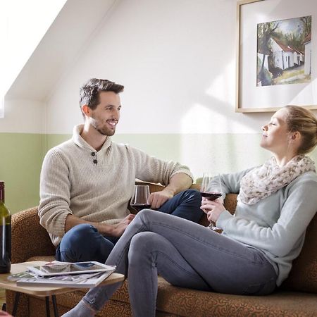 Weingut & Gaestezimmer Edelmann Göttlesbrunn Exterior foto